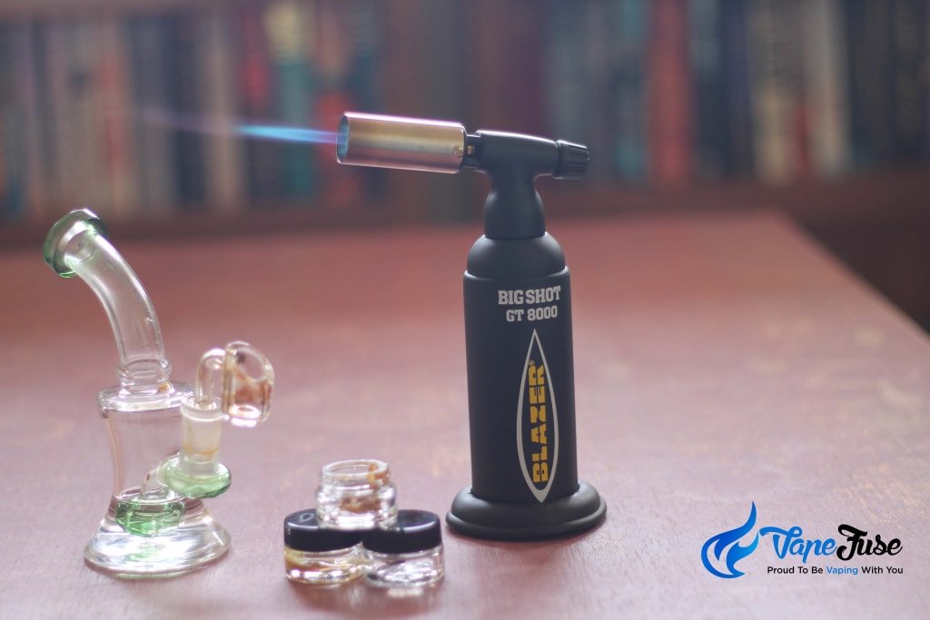 dabbing concentrates torch